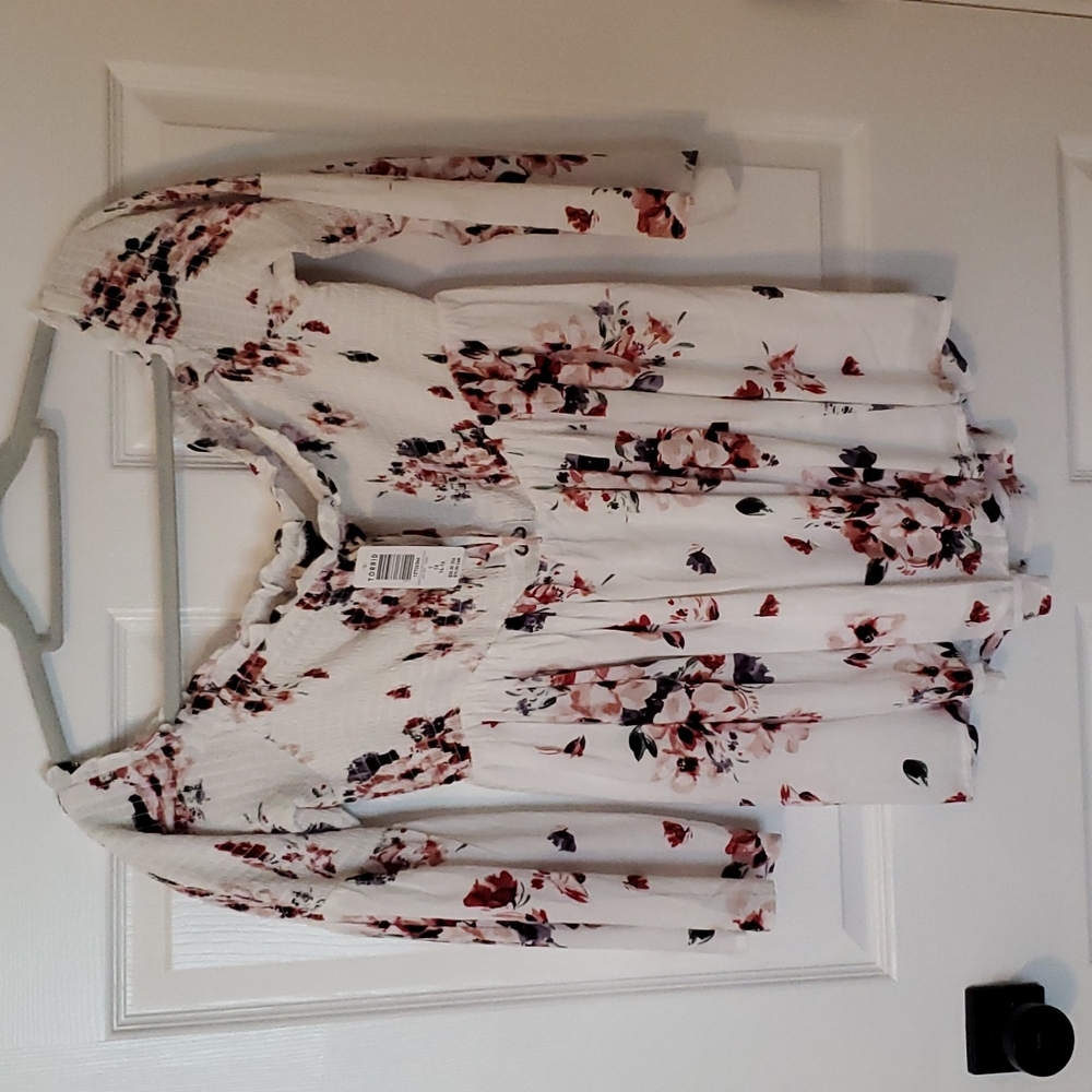 TORRID CHALLIS OFF SHOULDER